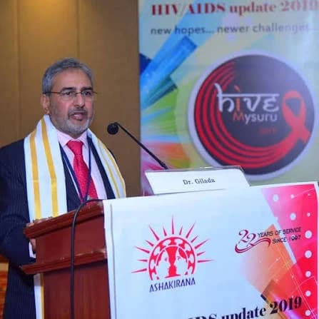 Dr. Ishwar Gilada speaking at a professional gathering